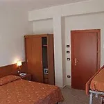 Szálloda Pineta San Menaio
