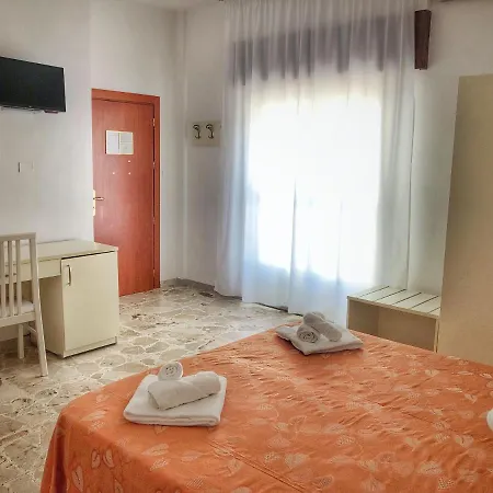 Otel Pineta 3*