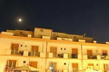 Pineta Hotel 3*