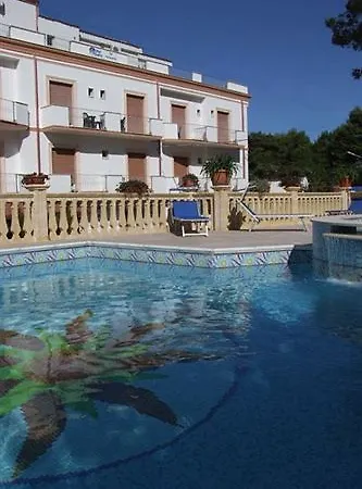Hotel Pineta San Menaio