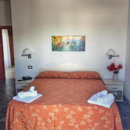 Hotel Pineta San Menaio