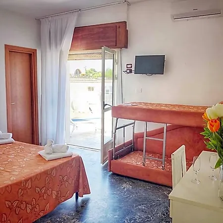 Pineta 3* سان مينايو
