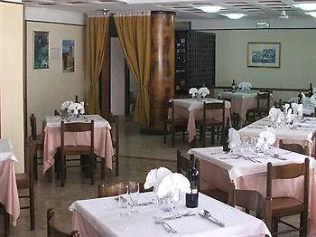 Pineta Hotell 3*
