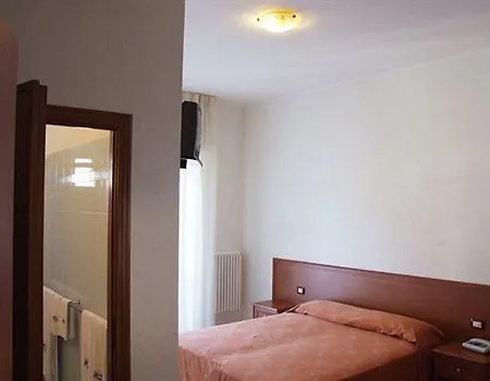 Hotell Pineta 3*